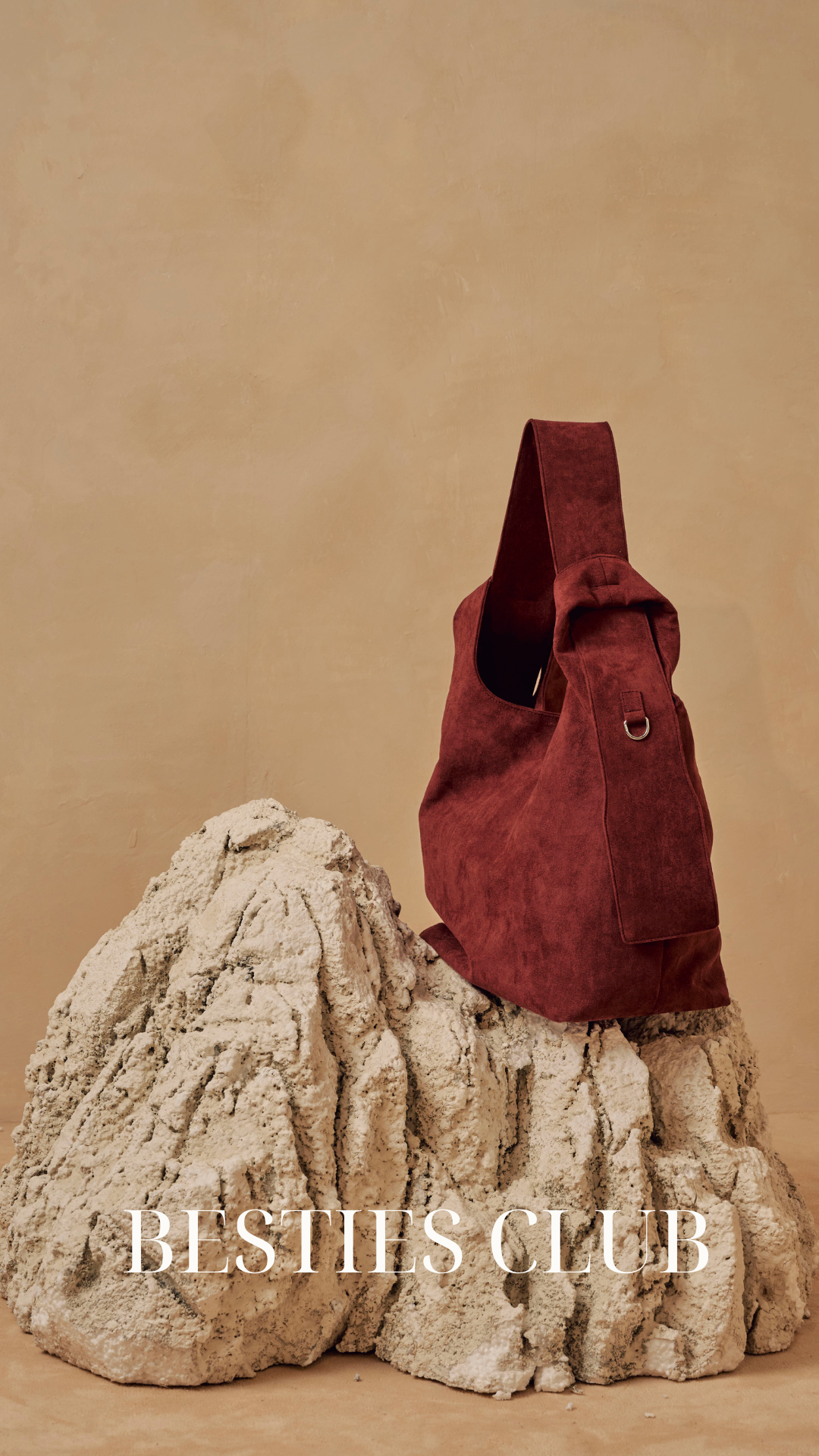 Atlast Hobo Bag in Burgundy