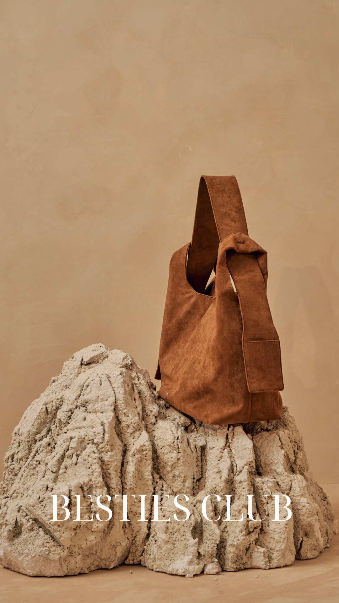 Atlast Hobo Bag in Camel Brown