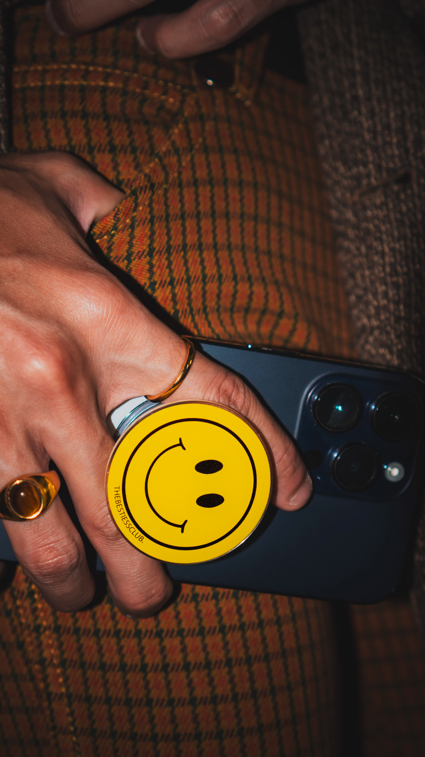 BESTIES  MAGSAFE GRIP- SMILEY