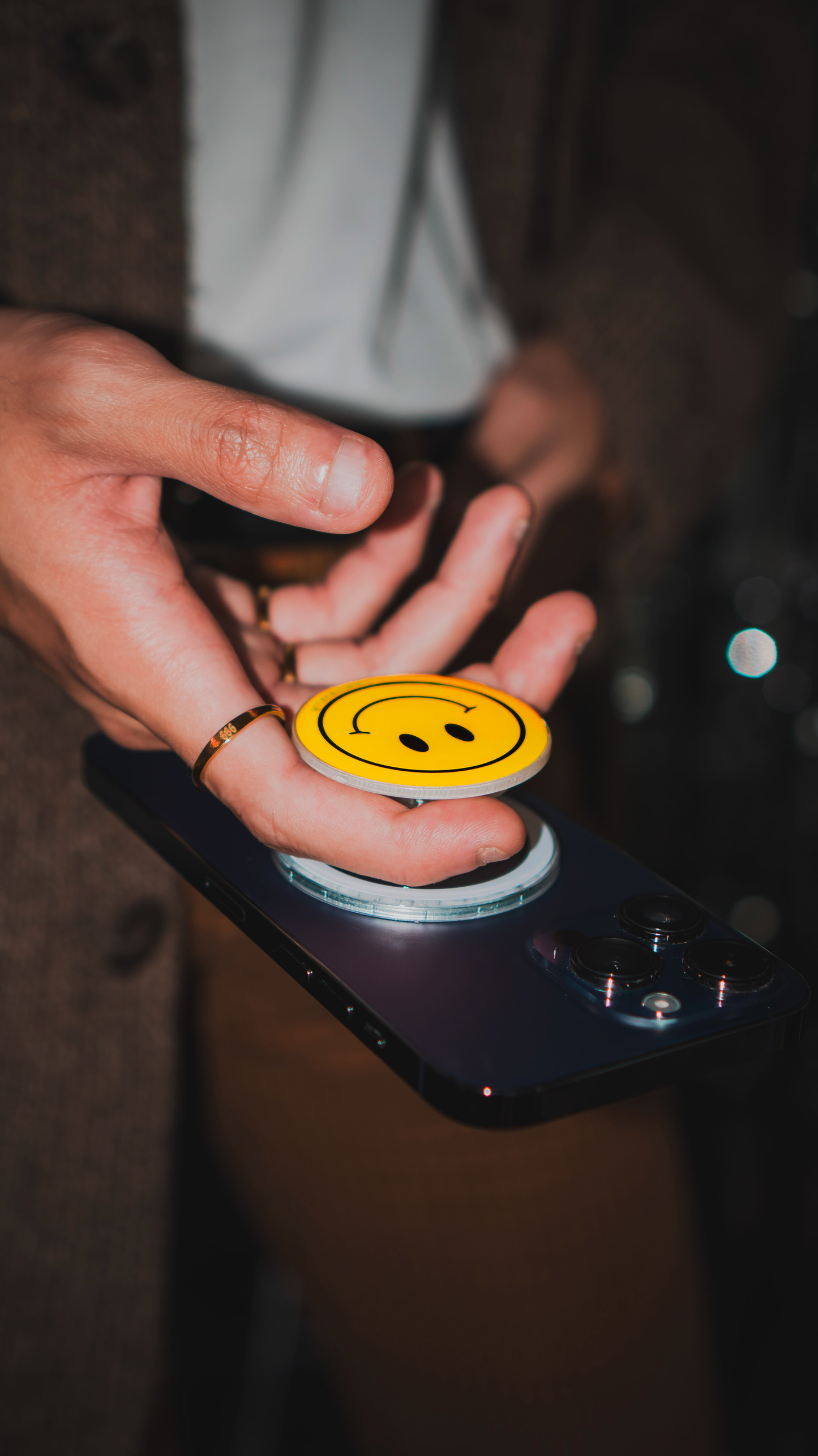 BESTIES  MAGSAFE GRIP- SMILEY